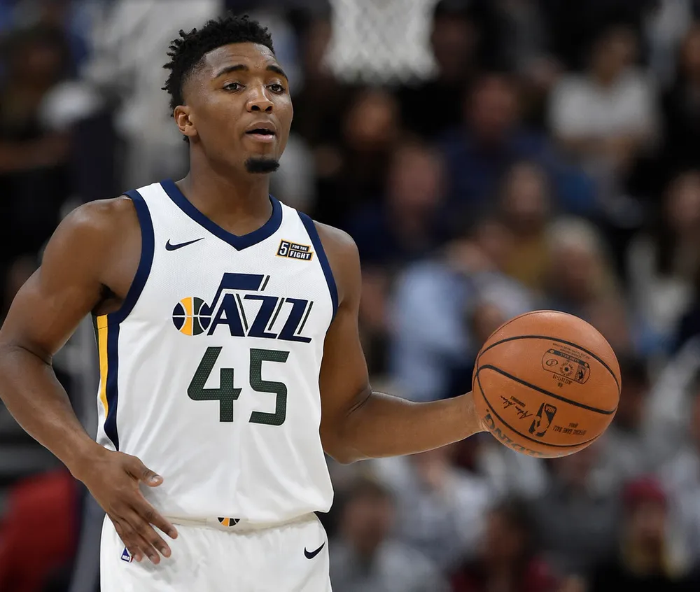 Donovan Mitchell đã ghi được 41 điểm, giúp Jazz đánh bại Pelicans
