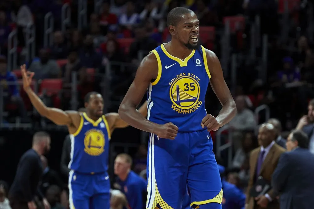 Kevin Durant đi vào lịch sử