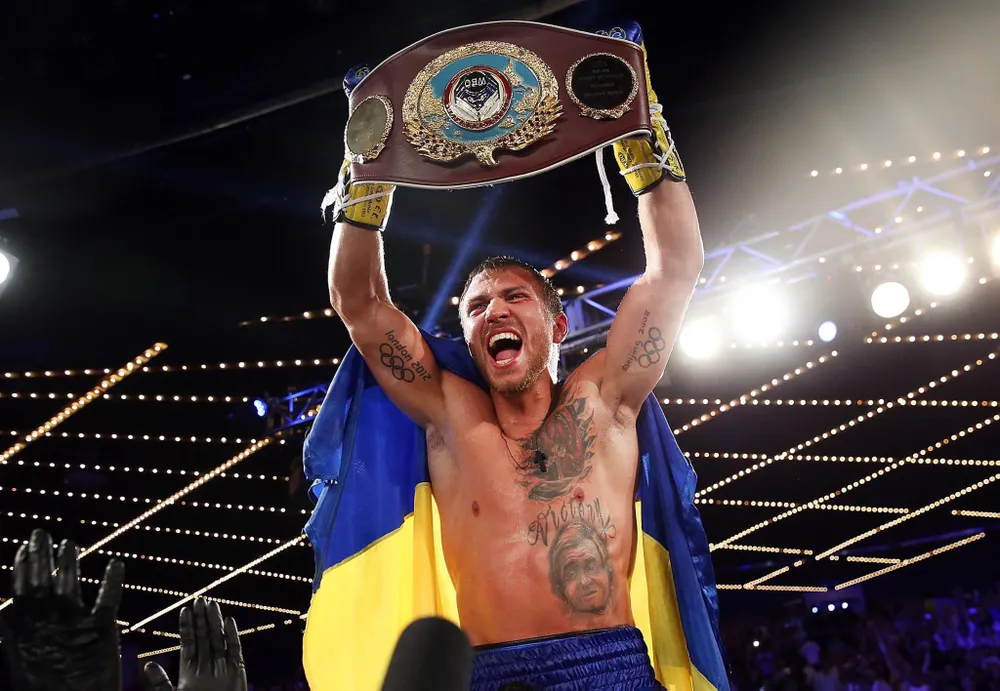 Lomachenko bảo vệ thành công đai dưới nhẹ của WBO