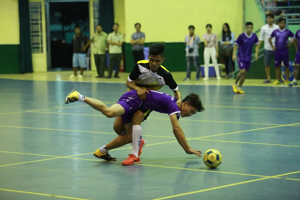 Xuân Thiên Hạ đăng quang Giải bóng đá đồng hương Huế ảnh 2