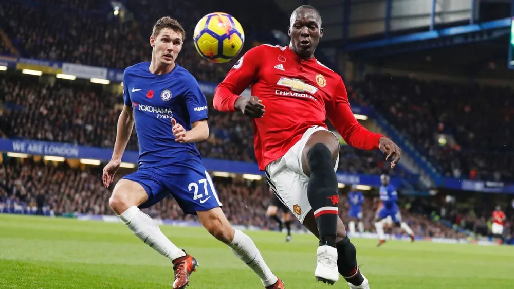 Chính Conte cũng ngạc nhiên vì sự tiến bộ Christensen (phải)