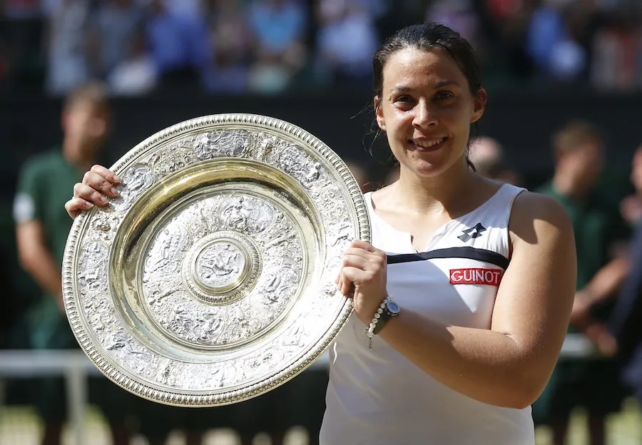 Bartoli khi vô địch Wimbledon 2013