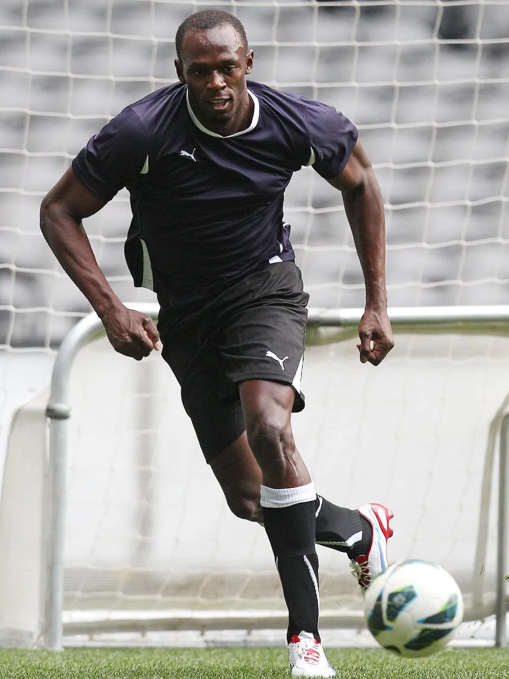 Usain Bolt vẫn mơ được chơi bóng cho Man.United ảnh 1