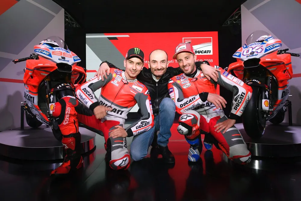 Đua xe mô tô: Ducati công bố mẫu xe đua mới cho Moto GP 2018 ảnh 7