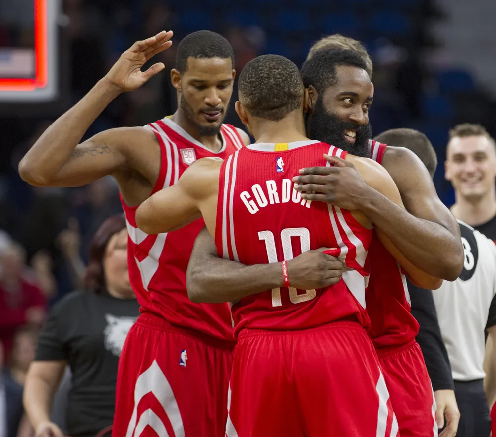 NBA 2017-2018: Quay lại sau 7 trận vắng mặt, Harden tỏa sáng tức thì ảnh 2