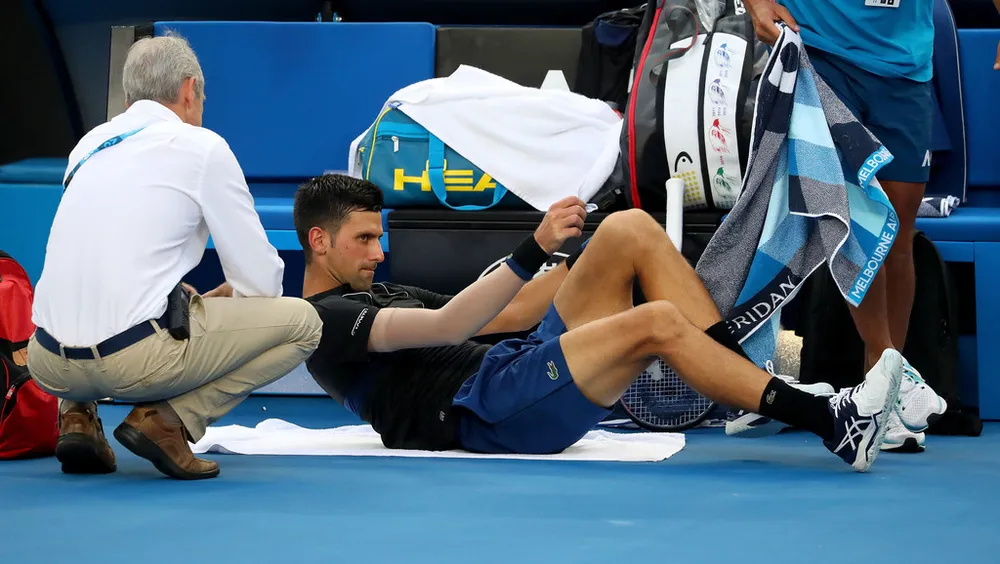 John McEnroe: “BTC Australian Open cư xử với Djokovic như… rác rưởi” ảnh 1