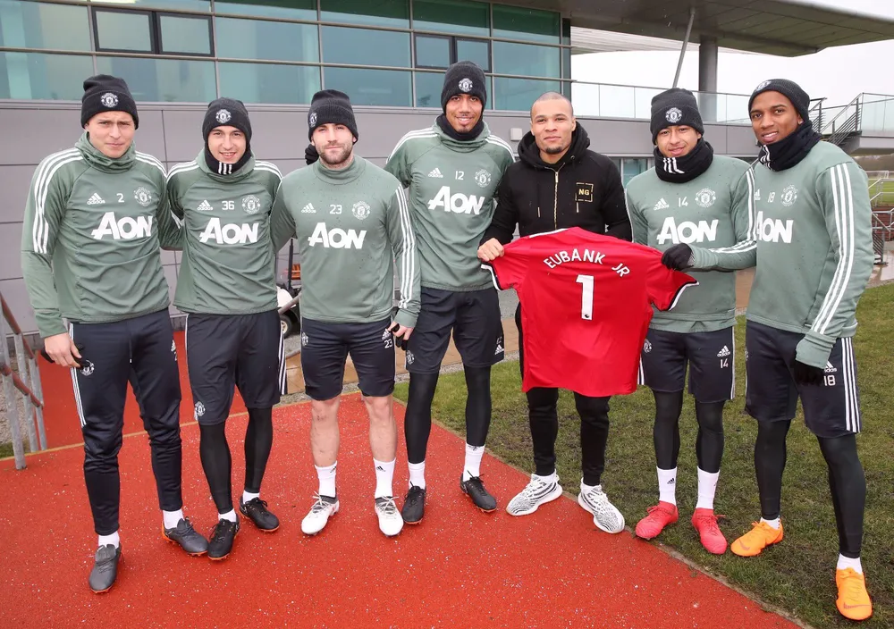 Quyền Anh: Khi Fan cuồng Chelsea đụng Fan mê Man United ảnh 1