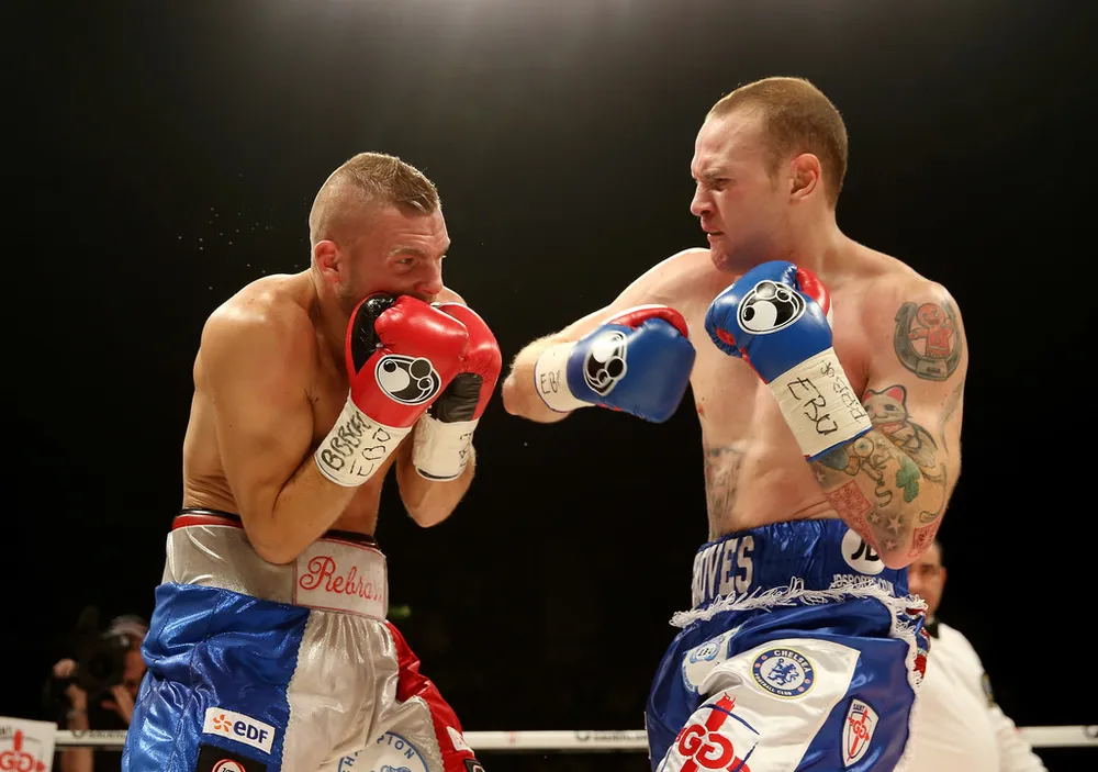 Quyền Anh: Khi Fan cuồng Chelsea đụng Fan mê Man United ảnh 6