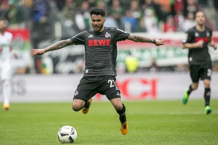 Đổi 7 kiểu áo trong mùa, FC Cologne vẫn xếp bét bảng Bundesliga ảnh 5