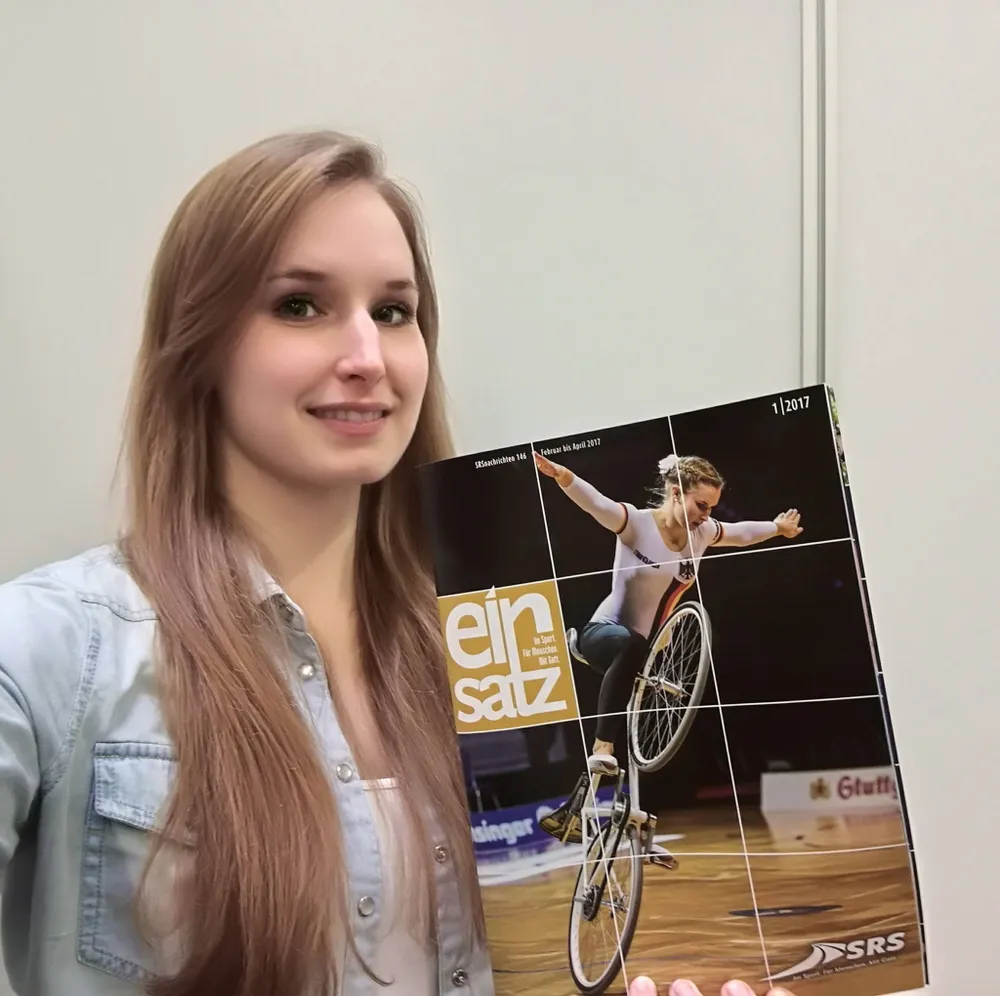 Xe đạp nghệ thuật: Viola Brand, mỹ nhân kỳ ảo trên ngựa sắt ảnh 7