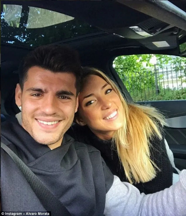 Morata và vợ, cô Campello