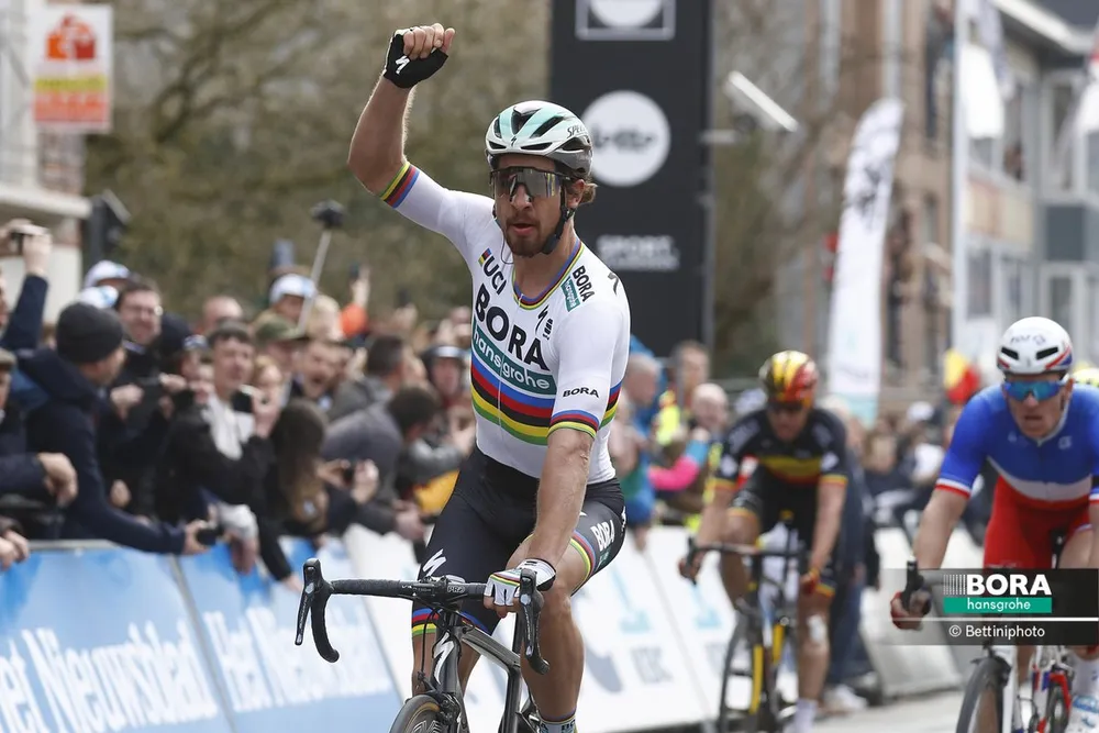 Xe đạp: Valverde tạm vươn lên “đỉnh Himalaya” ảnh 1