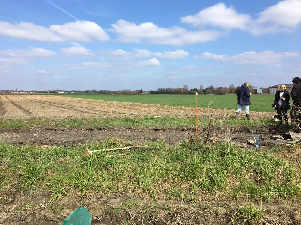 Xe đạp: Đường đua “địa ngục” ở Paris-Roubaix ngổn ngang như chiến trường ảnh 11