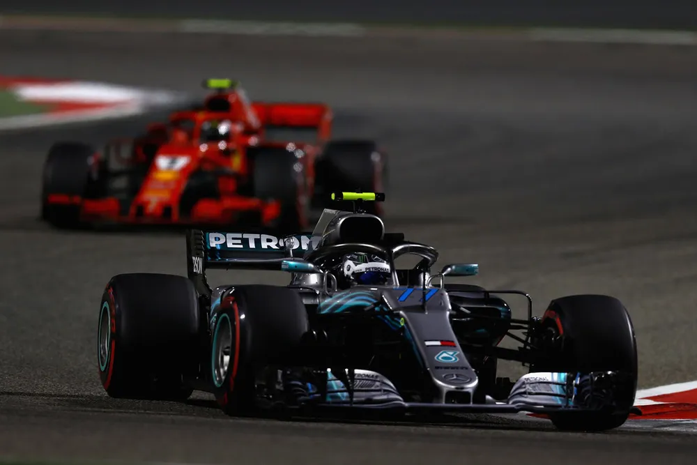Đua xe F1: Vettel thắng chặng thứ 200, Hamilton chửi mắng Verstappen ảnh 2