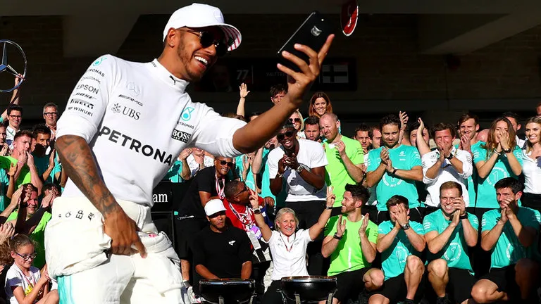 Đua xe F1: Hamilton thể hiện sự kính trọng dành cho HLV Wenger ảnh 2