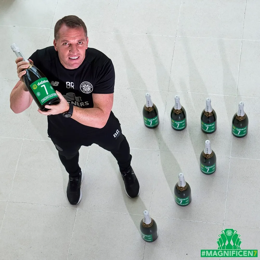 Steven Gerrard: Trở thành HLV Rangers, đấu với thầy cũ Rodgers ảnh 2