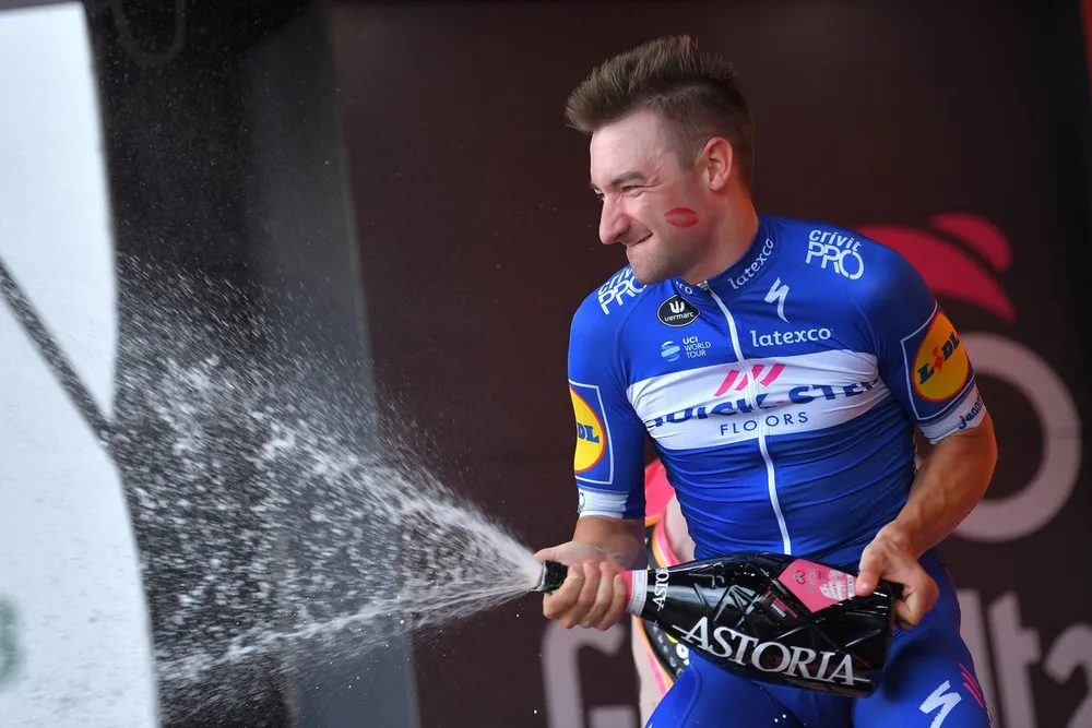 Giro d’Italia 2018: Viviani lập “cú hattrick” ảnh 1