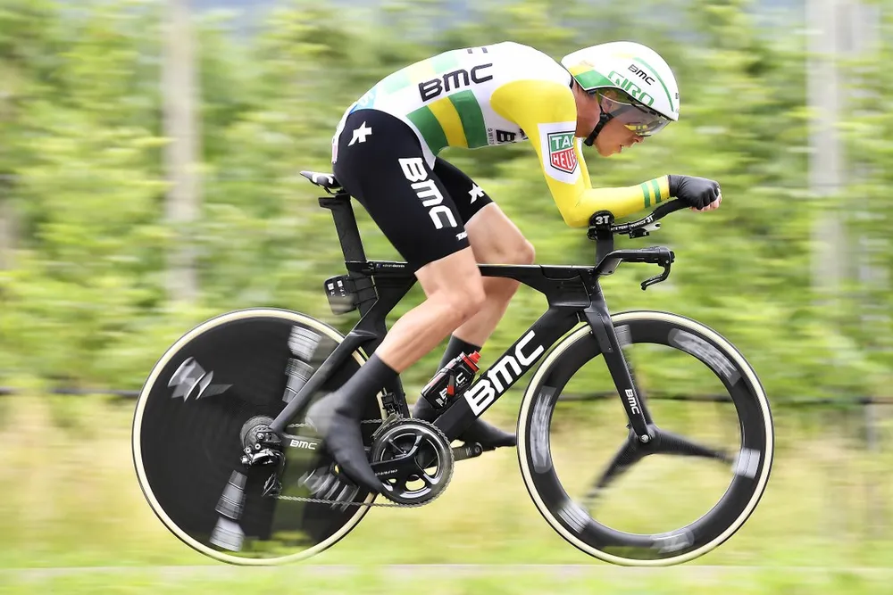 Giro d’Italia 2018: Dennis thắng chặng cá nhân tính giờ, Dumoulin thu ngắn khoảng cách ảnh 1