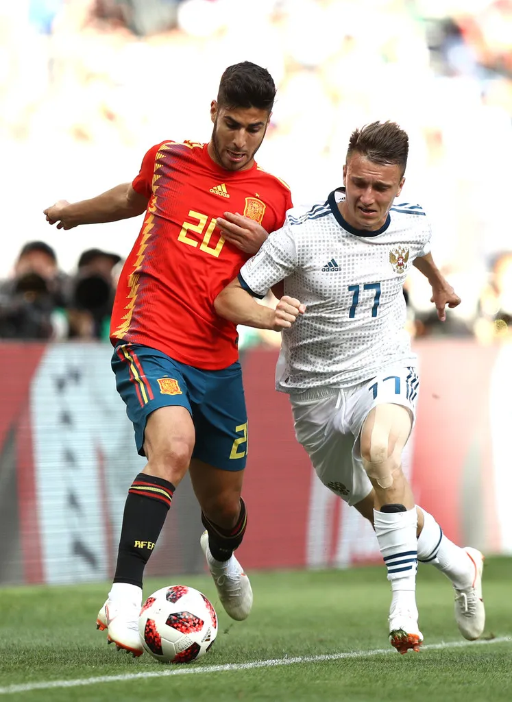 Nga loại Tây Ban Nha bằng loạt sút luân lưu: Trận Moskva lịch sử! ảnh 2