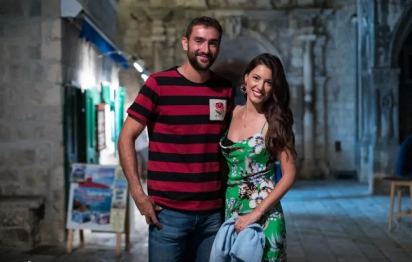 Bên lề: “Cựu Nữ hoàng” Hingis lấy chồng lần thứ 2 ảnh 2