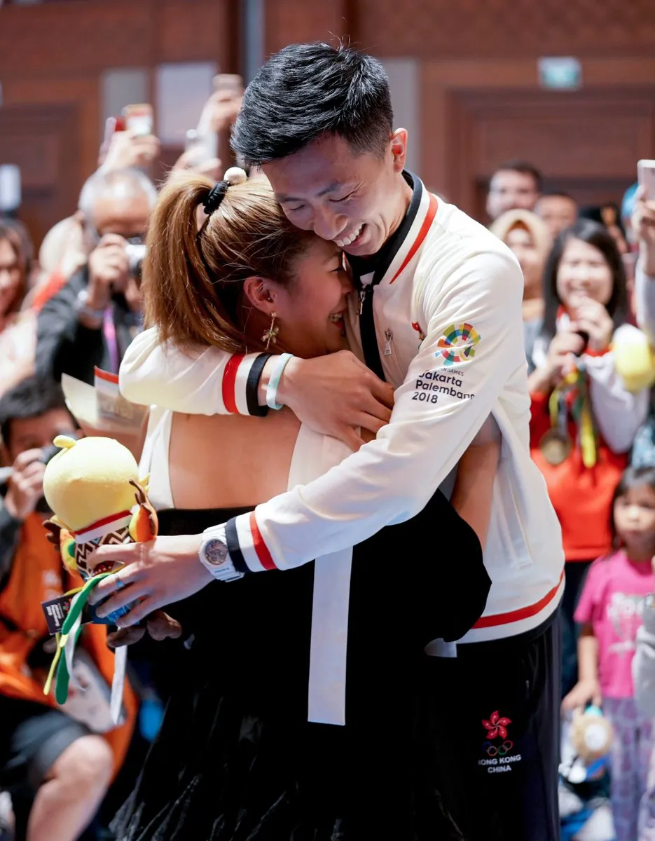 Đấu kiếm: Kiếm thủ Hồng Kông cầu hôn bạn gái sau khi giành HCĐ ảnh 3
