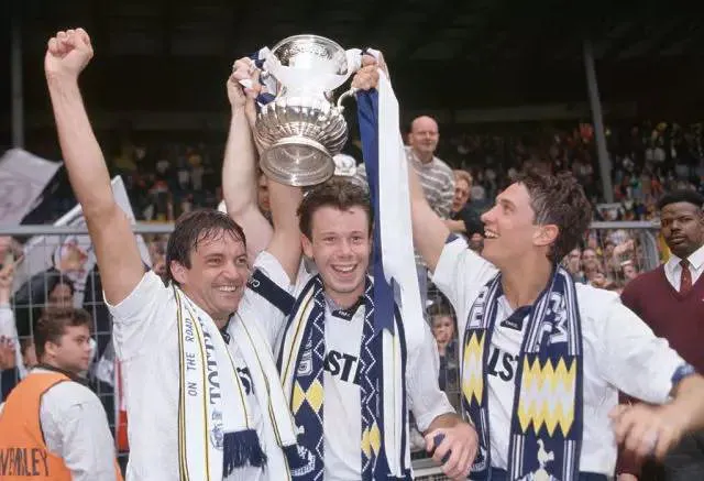 BÊN LỀ: “Trương Phi” Gattuso tát thẳng tay sao trẻ dám… khoe áo Barca ảnh 2