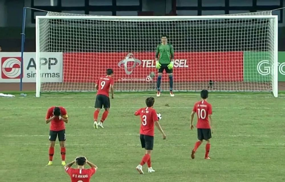 “Binh nhì” Son Heung Min liệu có được giải cứu? ảnh 2