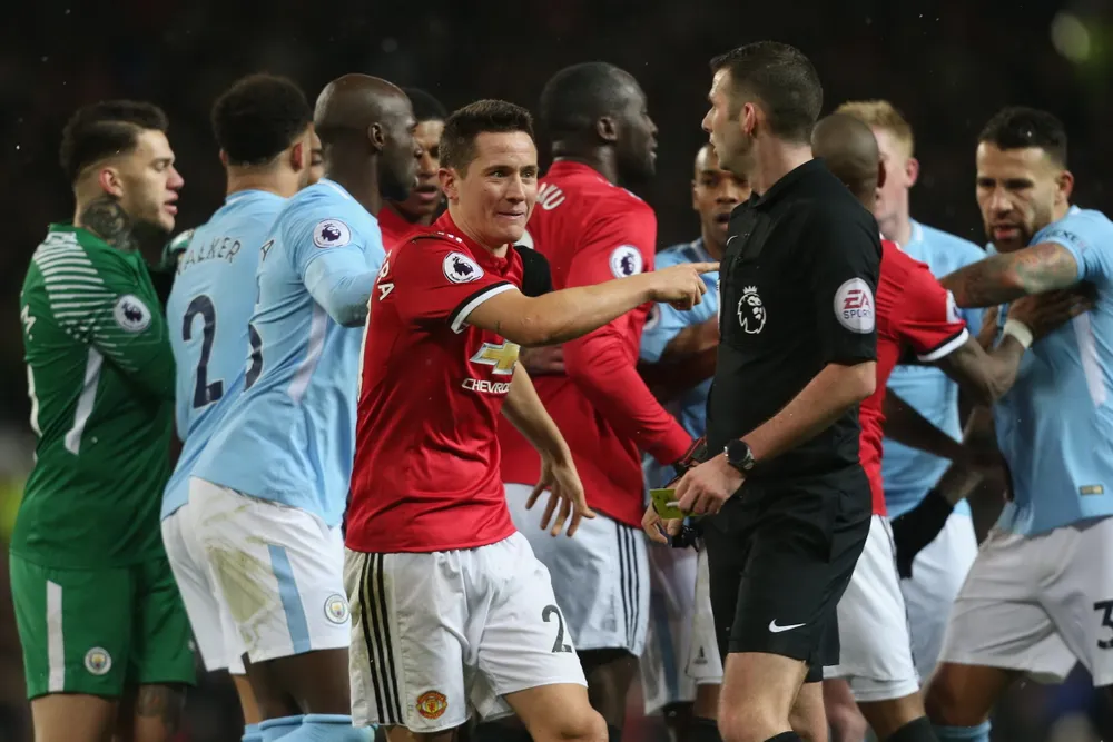 BÊN LỀ: Tổng thống Donald Trump được Chủ tịch FIFA tặng… thẻ đỏ ảnh 3