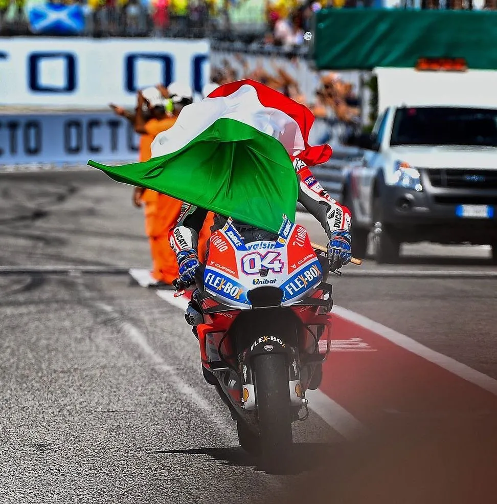 Đua xe mô tô: Đánh bại Marquez, Dovizioso giành chiến thắng ở Misano ảnh 3