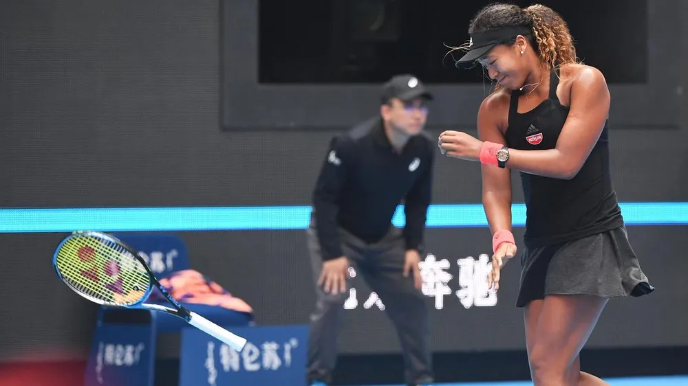 Naomi Osaka không kềm nén được cảm xúc của mình