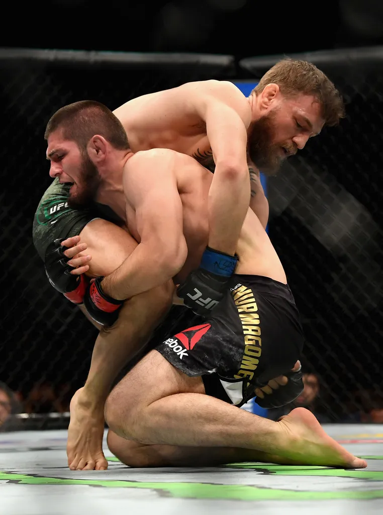 Khabib Nurmagomedov – Conor McGregor: Loạn đả như phim Hollywood ảnh 1