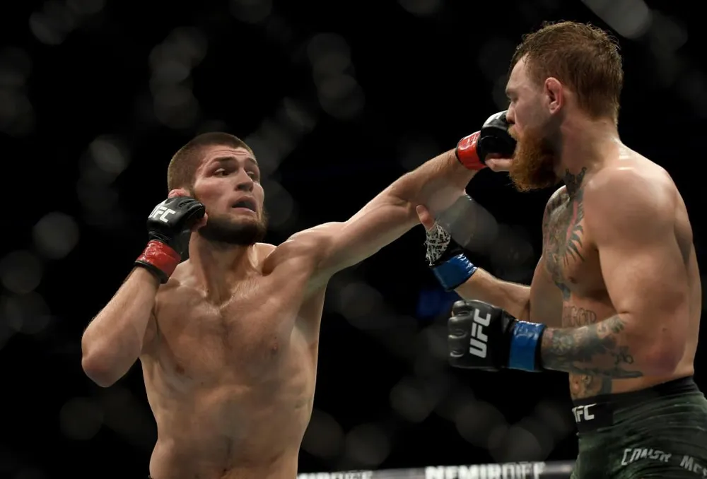 Luôn hết mình trên lồng bát giác, Khabib cũng sẽ hết mình vì huynh đệ của anh