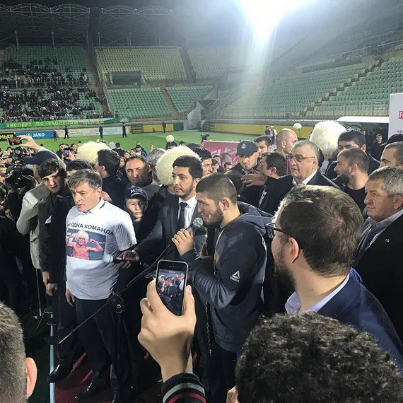 Khabib dọa bỏ UFC: Quyết đi đến cùng vì huynh đệ ảnh 5