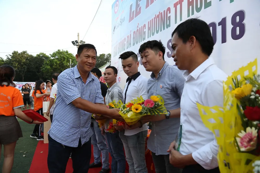 Coach Trung Núi và dàn sao phủi hội tụ ở Giải đồng hương Huế ảnh 1