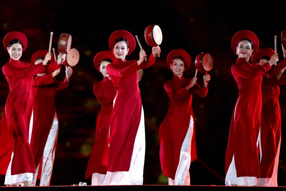 Đua xe F1 đến Việt Nam: Cơ hội gặp Hamilton, Vettel rất gần ảnh 7