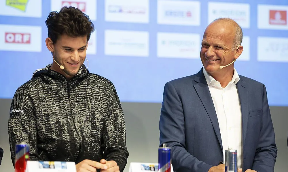 Ông Straka (phải) đã thuyết phục được Djokovic tham gia Vienna Open 2020