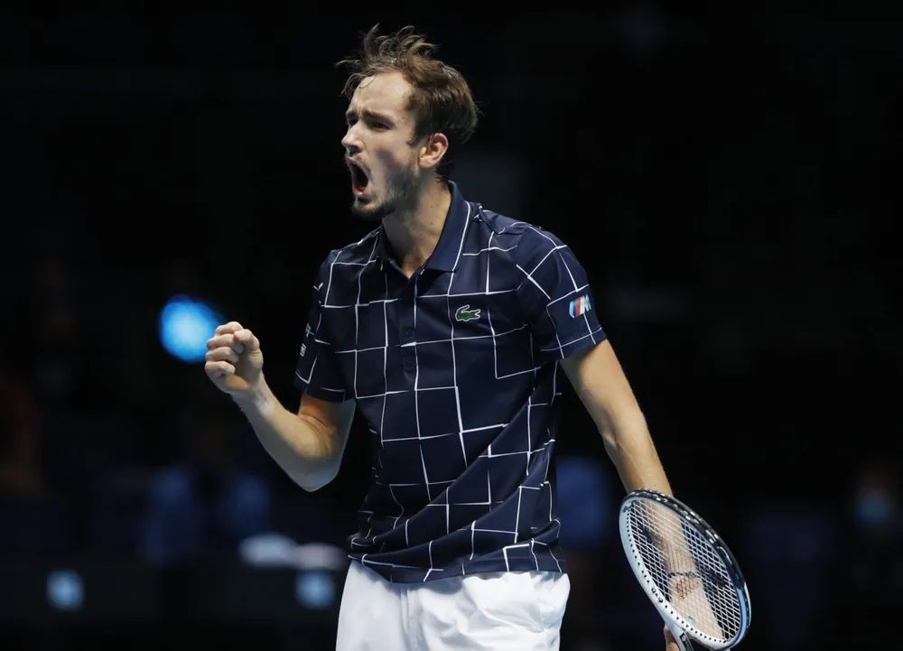 Medvedev ăn mừng chiến thắng