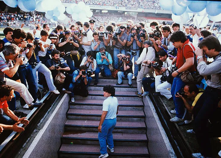 Huyền thoại bóng đá Diego Maradona: Những khoảnh khắc đáng nhớ trong sự nghiệp đầy rẫy sắc màu ảnh 7