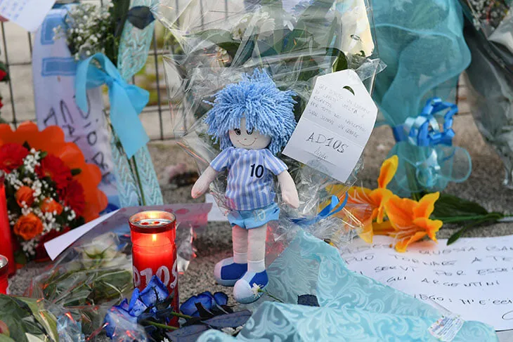 Thành Naples và CLB Napoli tiễn đưa Diego Maradona bằng sự kiện tưởng niệm đầy xúc động ảnh 10