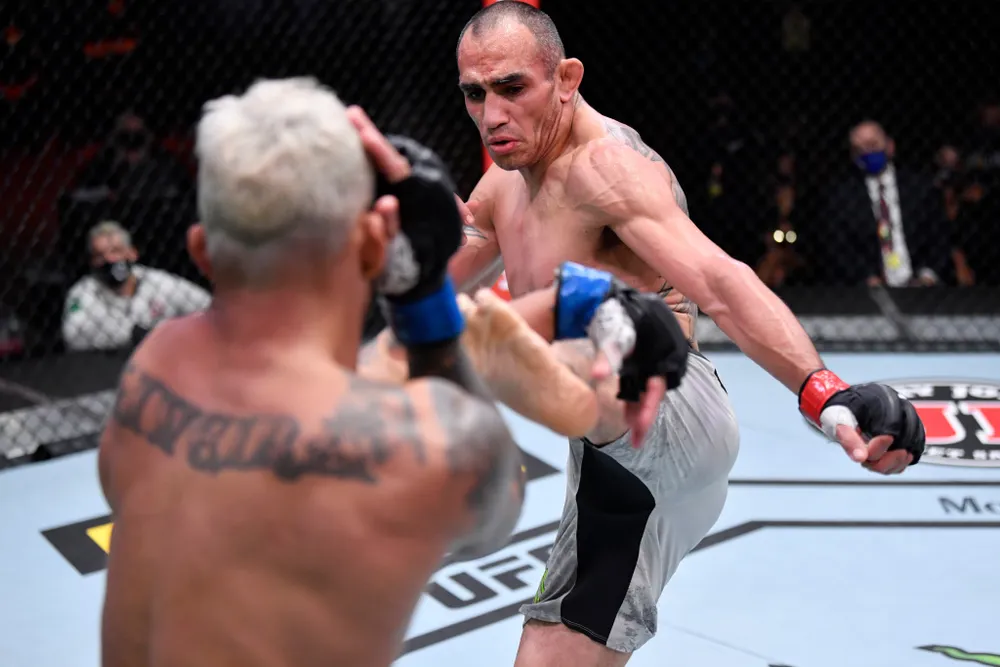 Tony Ferguson thua trận thứ 2 liên tiếp: “Ông kẹ Mỹ” đã hết thời ảnh 1