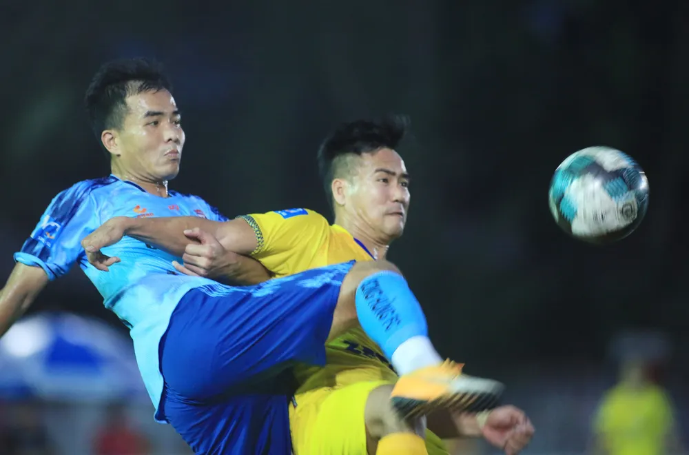 Tuấn Vinh: Mảnh ghép cuối cùng - hoàn hảo của Song Hùng ở SPL và… nước mắt đàn ông ảnh 1