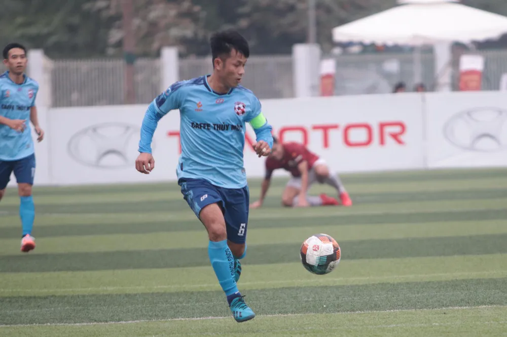 Song Hùng: Ăn cơm tấm Sài Gòn giữa lòng Hà Nội, đại náo sân Hoàng Mai và chinh phục khán giả VPL ảnh 5