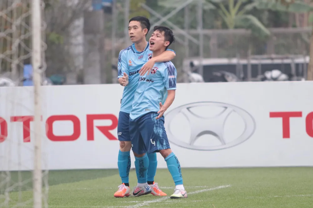 Song Hùng: Ăn cơm tấm Sài Gòn giữa lòng Hà Nội, đại náo sân Hoàng Mai và chinh phục khán giả VPL ảnh 4