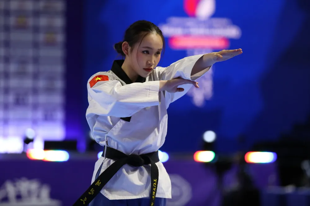 Tuyết Sang.jpg