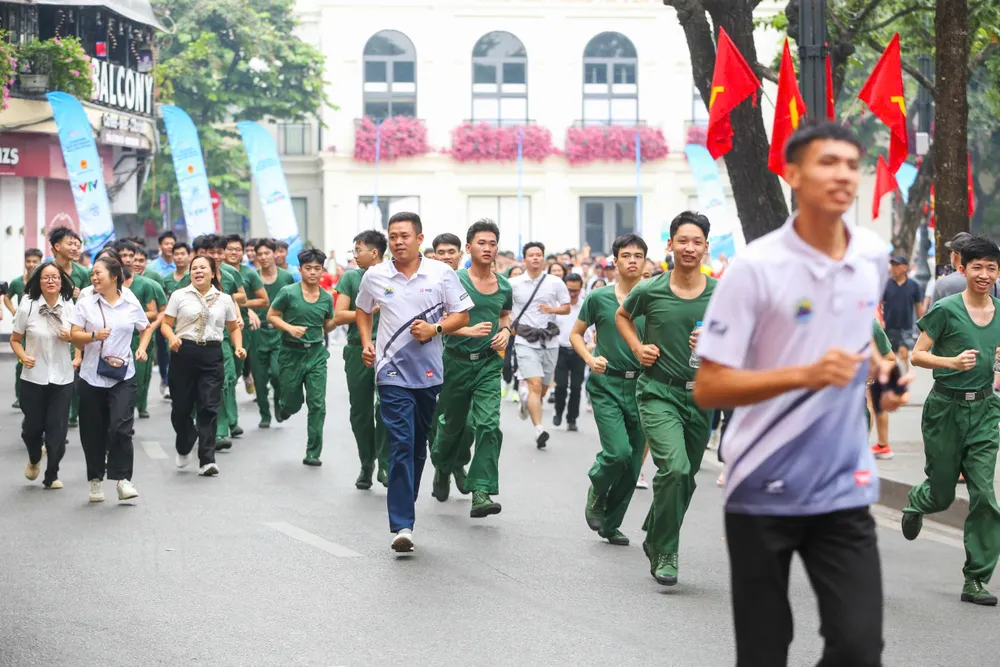 Lan tỏa phong trào toàn dân tập luyện thể thao vì một Việt Nam khỏe mạnh (2).jpg
