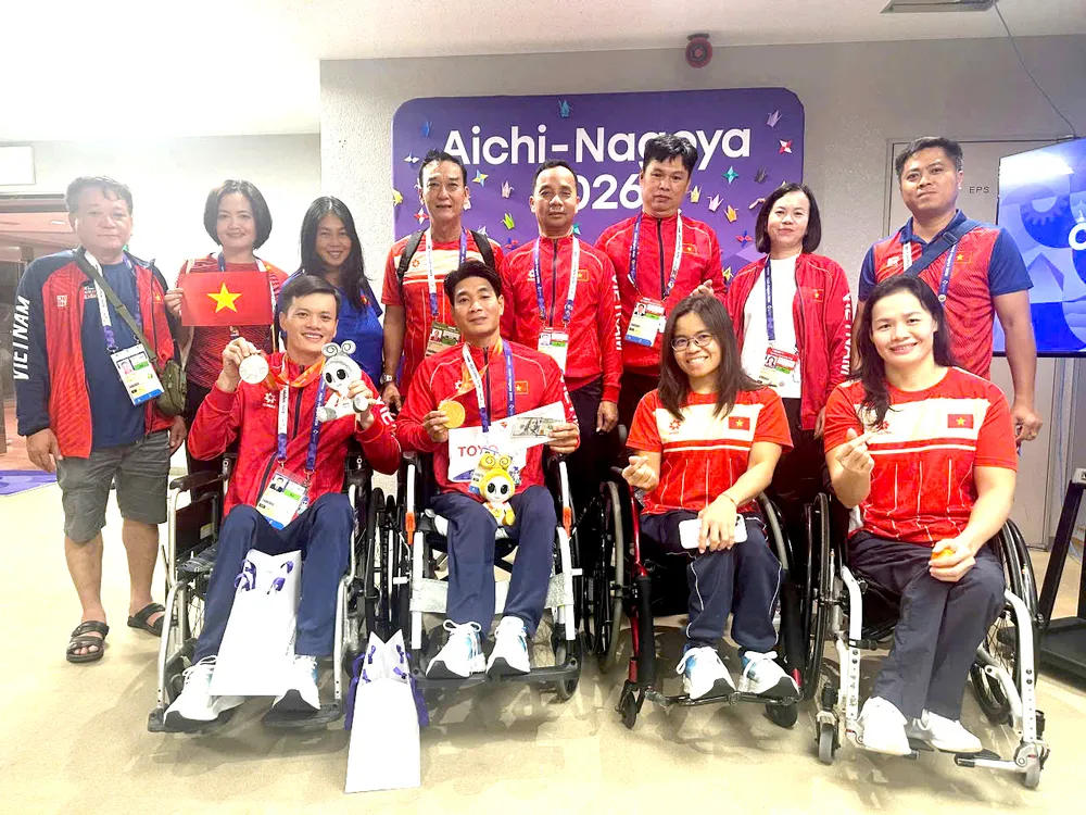 Trưởng đoàn Nguyễn Trọng Hổ luôn sâu sát với các vận động viên tại sân chơi lớn châu Á. 