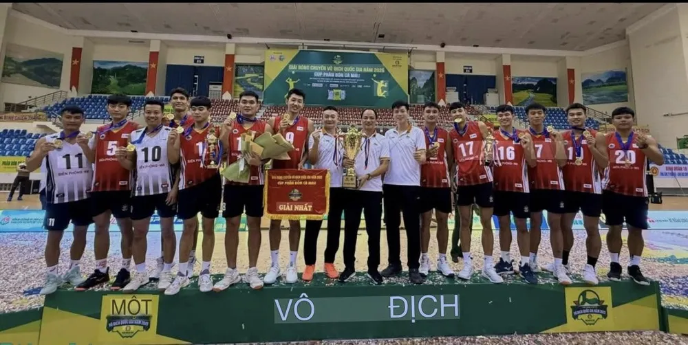 Nhà vô địch giai đoạn 1 Biên Phòng MB. Ảnh: CTP