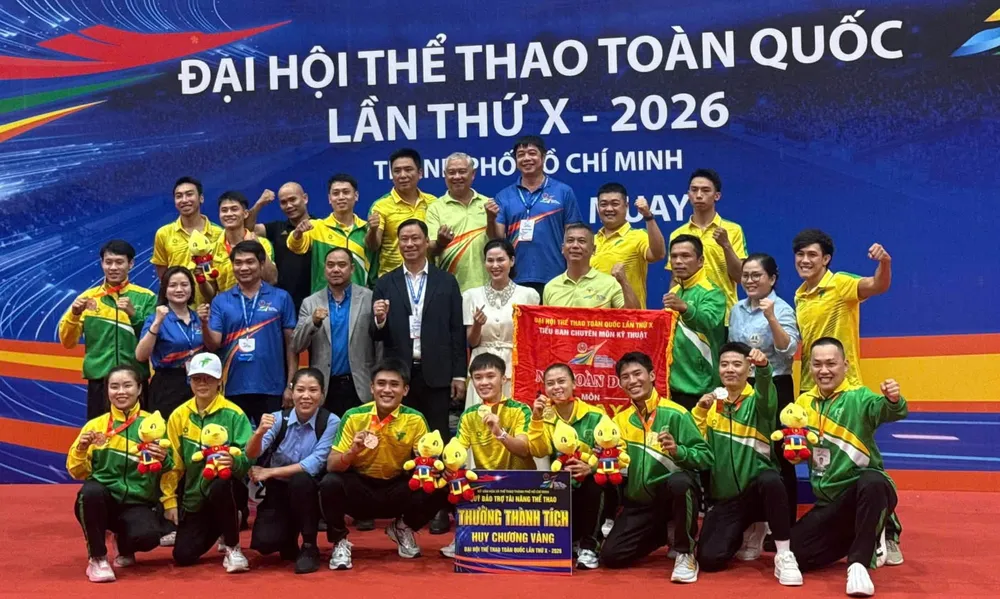 Những huy chương Đai hội đầu tiên và kịch tính cuộc đua tam mã (1).jpg