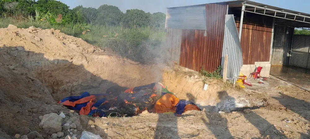 z6106985741693_6db9e46f1d911f550365e18946eb2ff9 - Copy.jpg