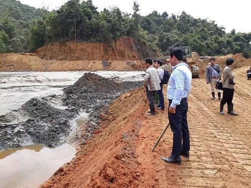 Vẫn chưa có kết luận vụ vỡ đập bùn thải thiếc tại Nghệ An ảnh 1